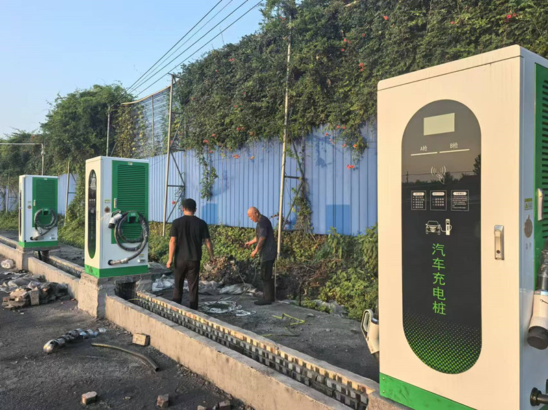 菏泽3台320KW双枪直流充电桩项目